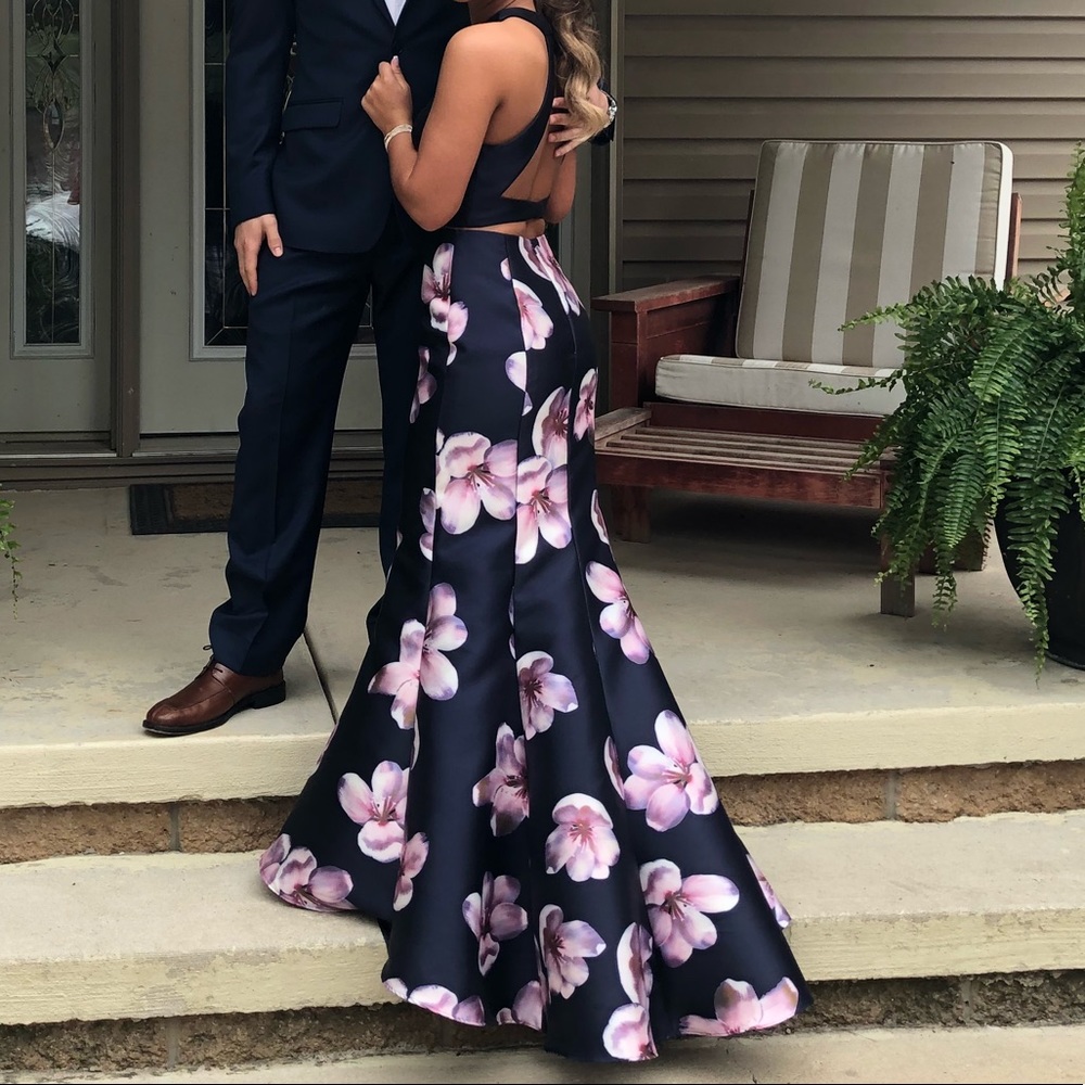 Sherri Hill Prom Dress